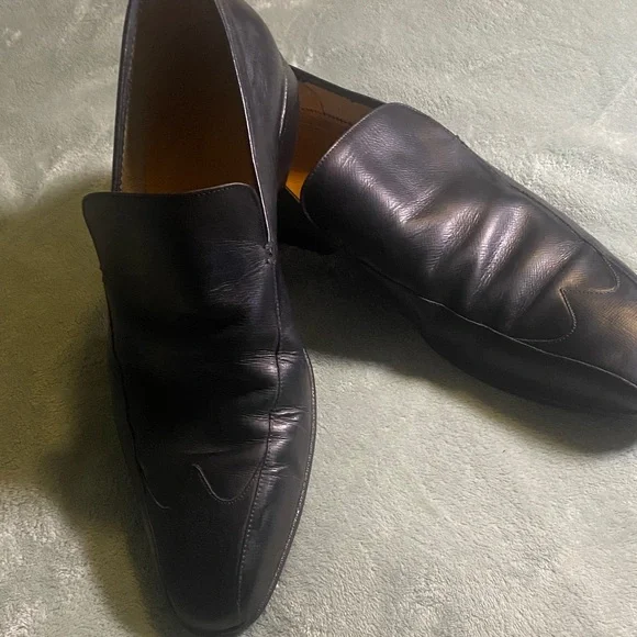 Gucci Black Leather Men's Slip-On Loafers - Picture 16 of 16